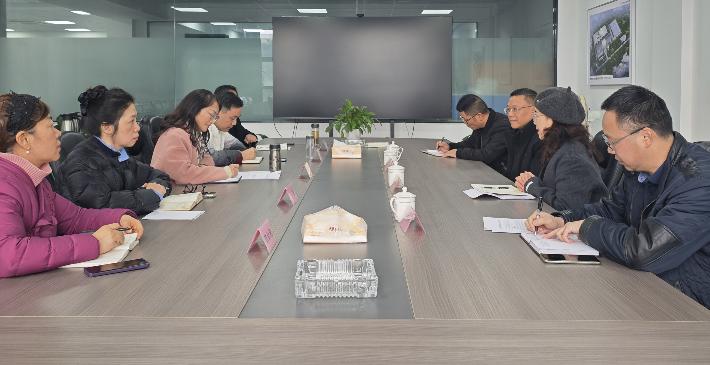 自貢市委編辦副主任陳慧娟、市經(jīng)信局副局長蘭波一行到輕工院調(diào)研